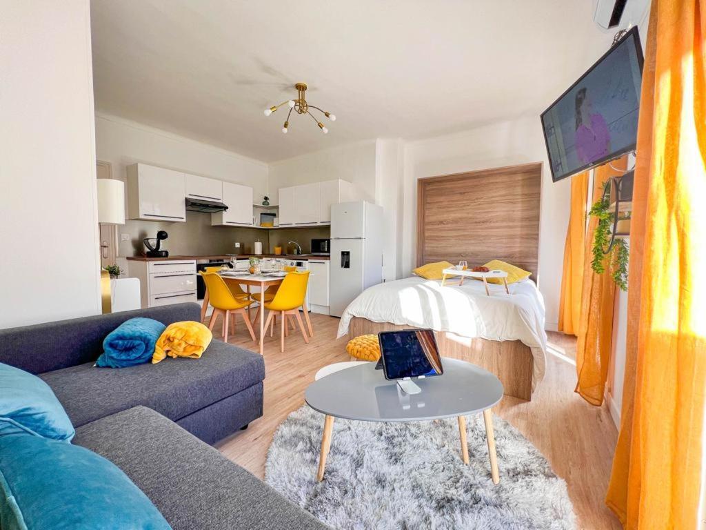 Appartement Vue Mer Parking Prive Place Med Canet-en-Roussillon Bagian luar foto