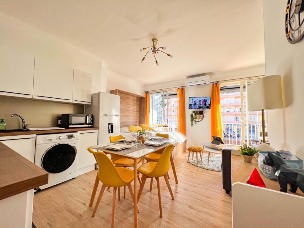 Appartement Vue Mer Parking Prive Place Med Canet-en-Roussillon Bagian luar foto