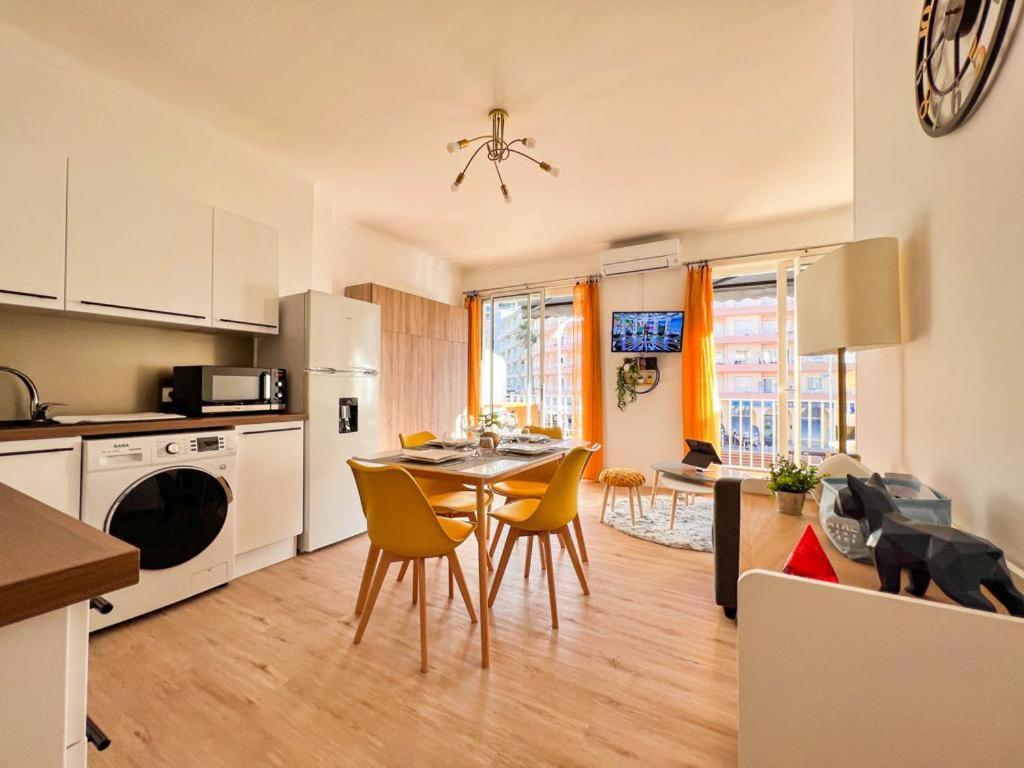 Appartement Vue Mer Parking Prive Place Med Canet-en-Roussillon Bagian luar foto